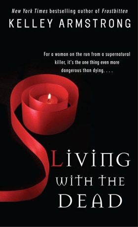 Omslag van Living with the Dead